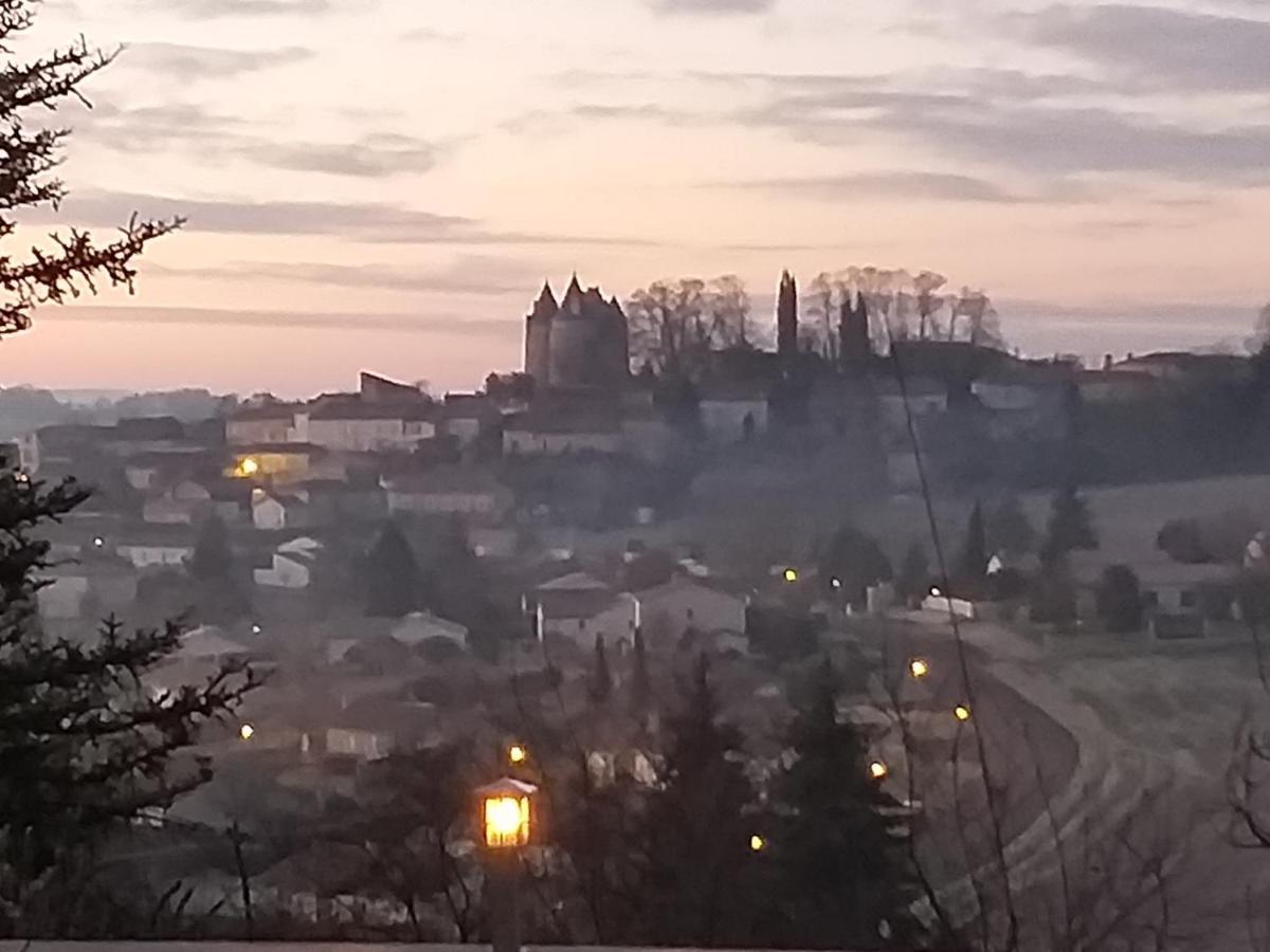 مبيت وإفطار Montmoreau Montismaurelli المظهر الخارجي الصورة