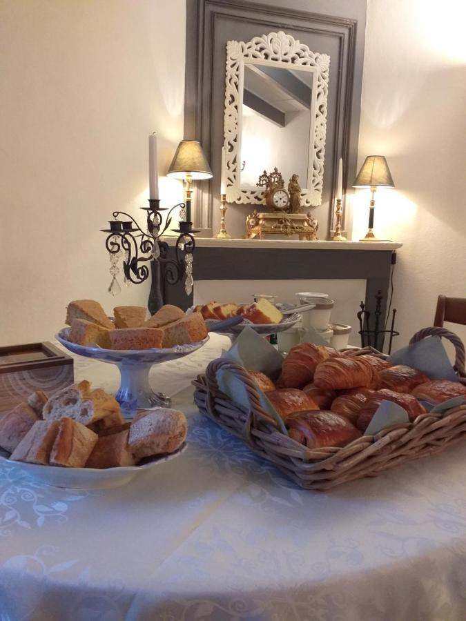 مبيت وإفطار Montmoreau Montismaurelli المظهر الخارجي الصورة